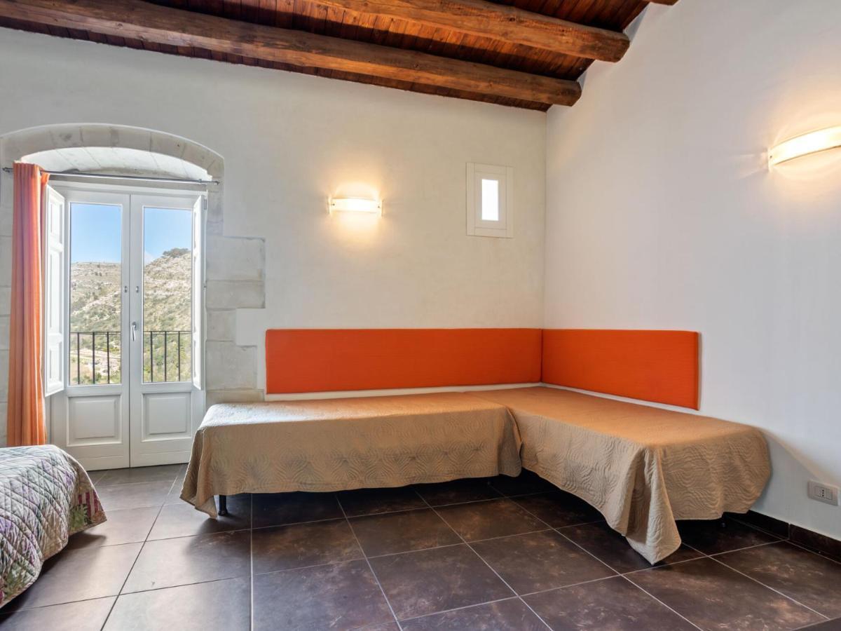 Vintage Holiday Home In Ragusa Ibla With Balcony Esterno foto